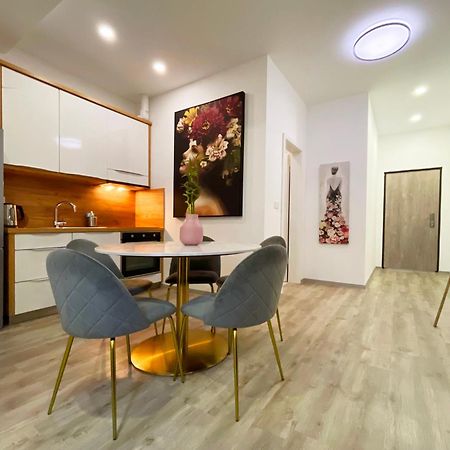 The Maze Apartment Любляна Екстер'єр фото