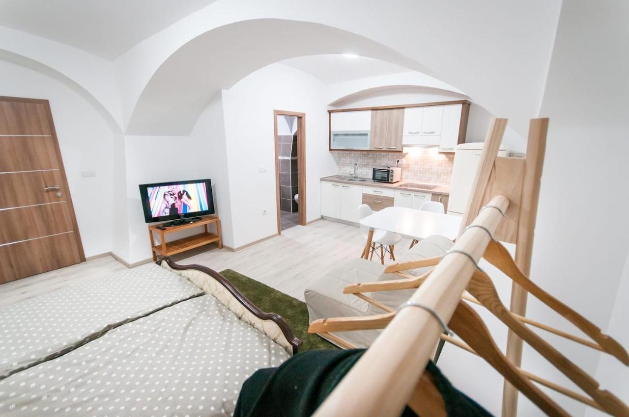 The Maze Apartment Любляна Екстер'єр фото