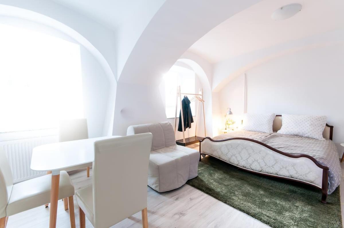 The Maze Apartment Любляна Екстер'єр фото