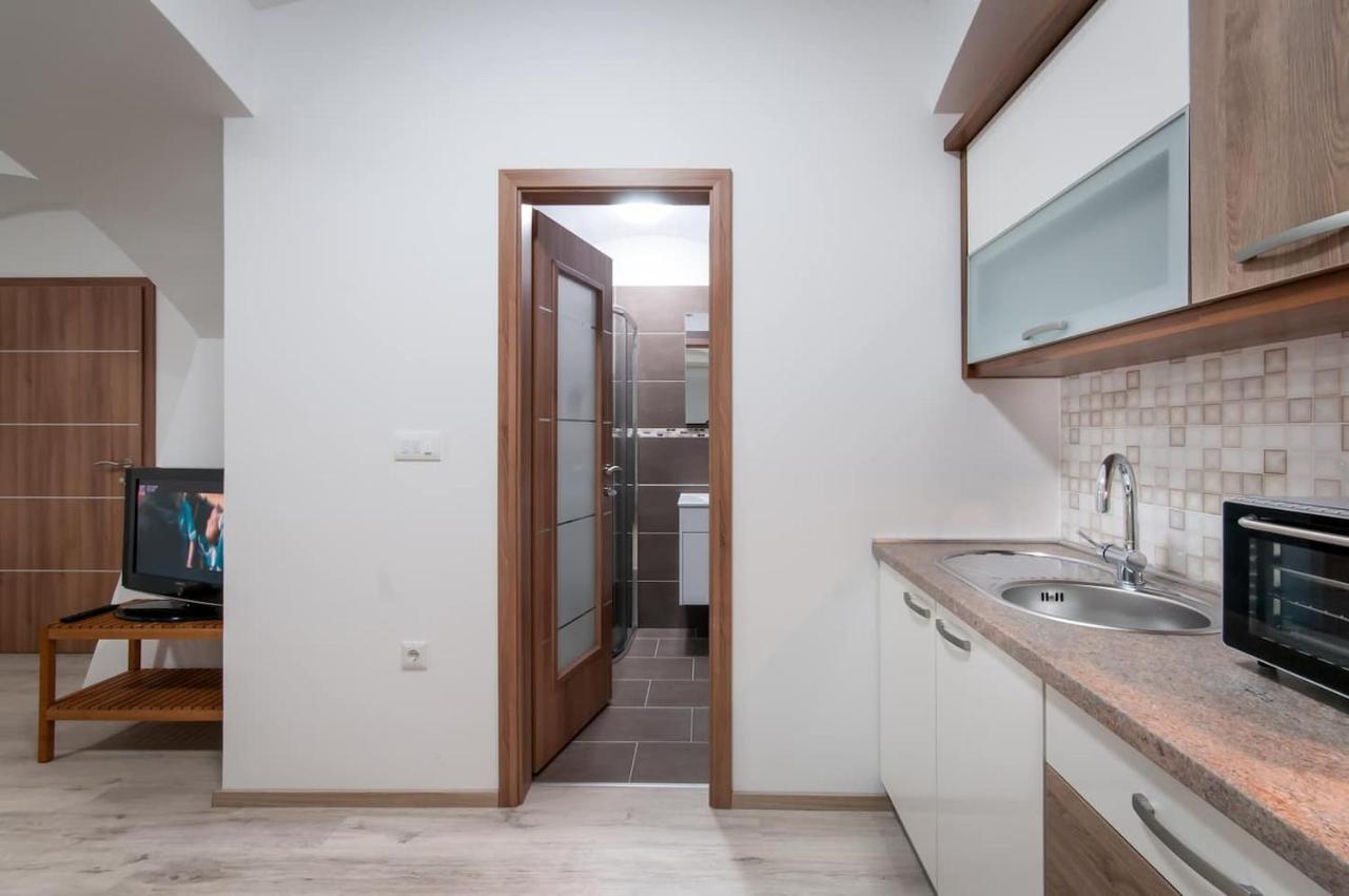 The Maze Apartment Любляна Екстер'єр фото